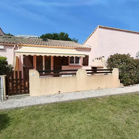 Maison De 5 Couchages Avec Cour Privative Et Parking, Proche Mer, Animaux Acceptes - Fr-1-225-104 Holiday home Argeles-sur-Mer