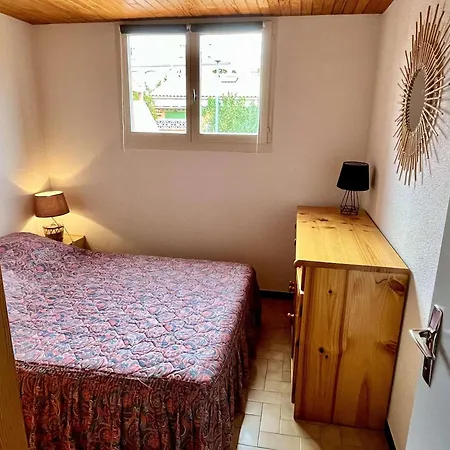 Holiday home Maison De 5 Couchages Avec Cour Privative Et Parking, Proche Mer, Animaux Acceptes - Fr-1-225-104 *